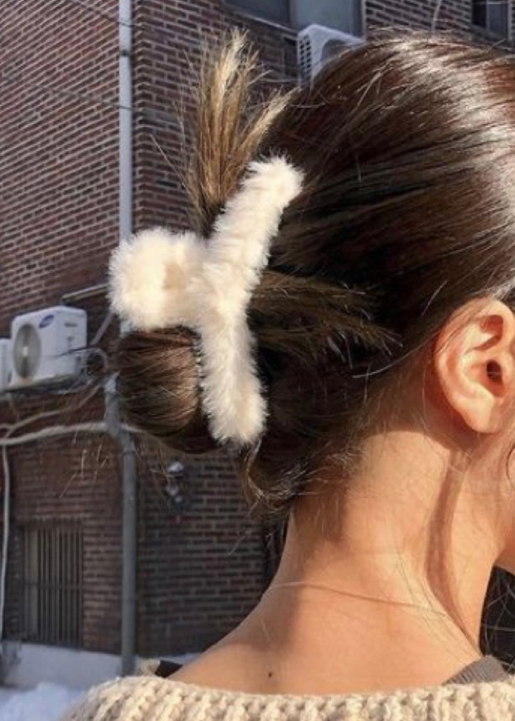 Fay Fluffy Claw Clips