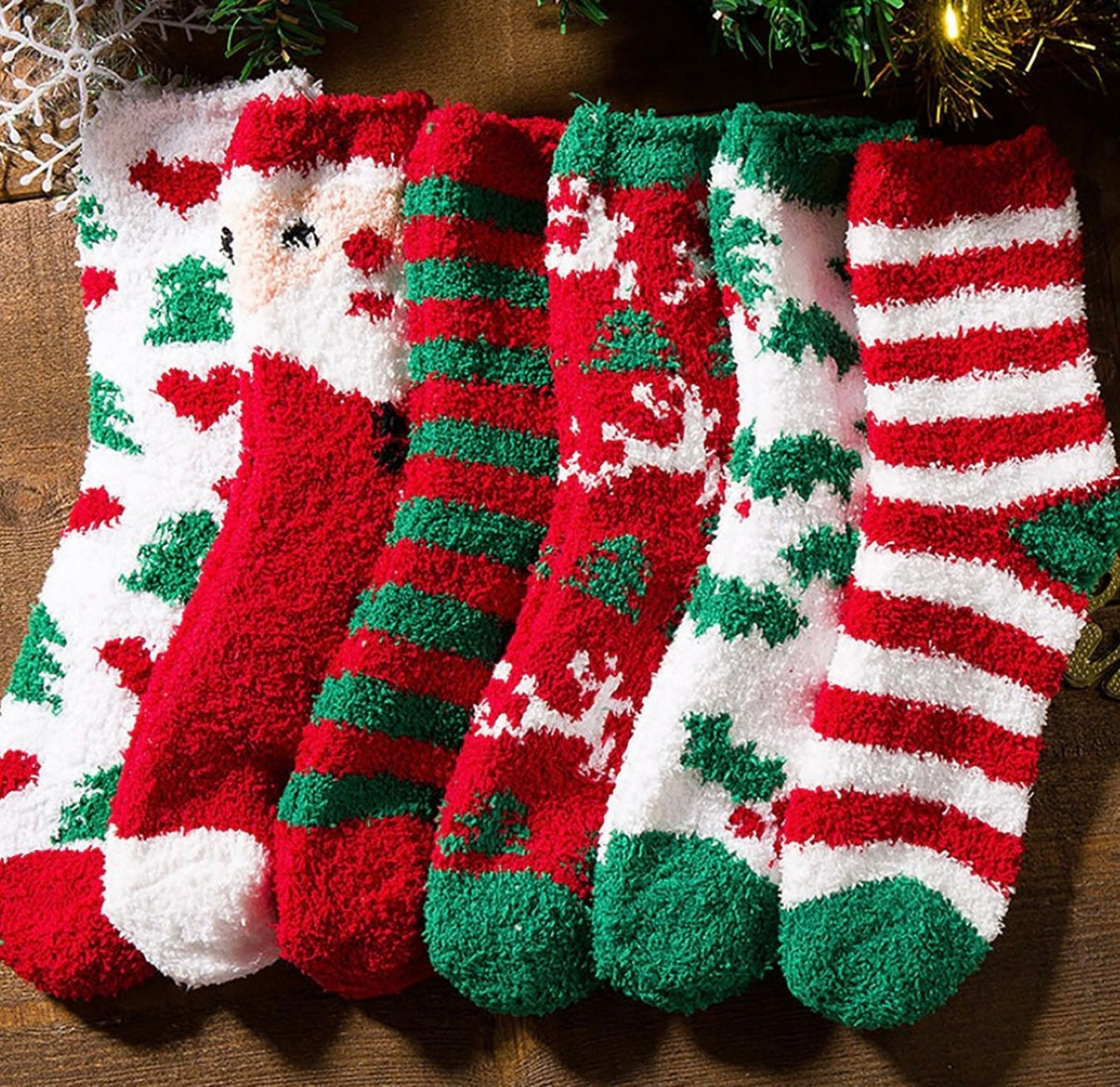 Fluffy Christmas Socks 🎅🏻🎁🌟