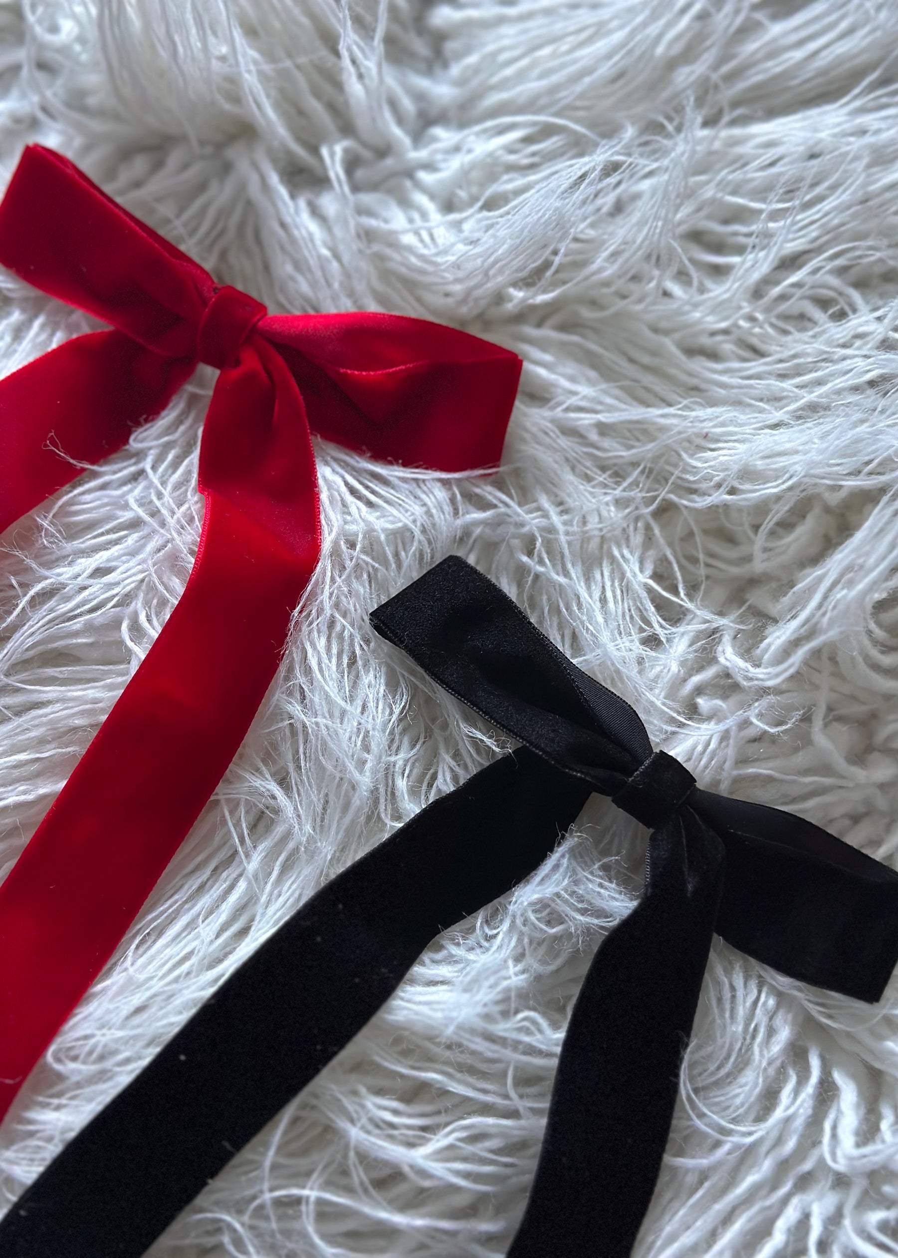 Daisy Velvet Bow Hair Clip