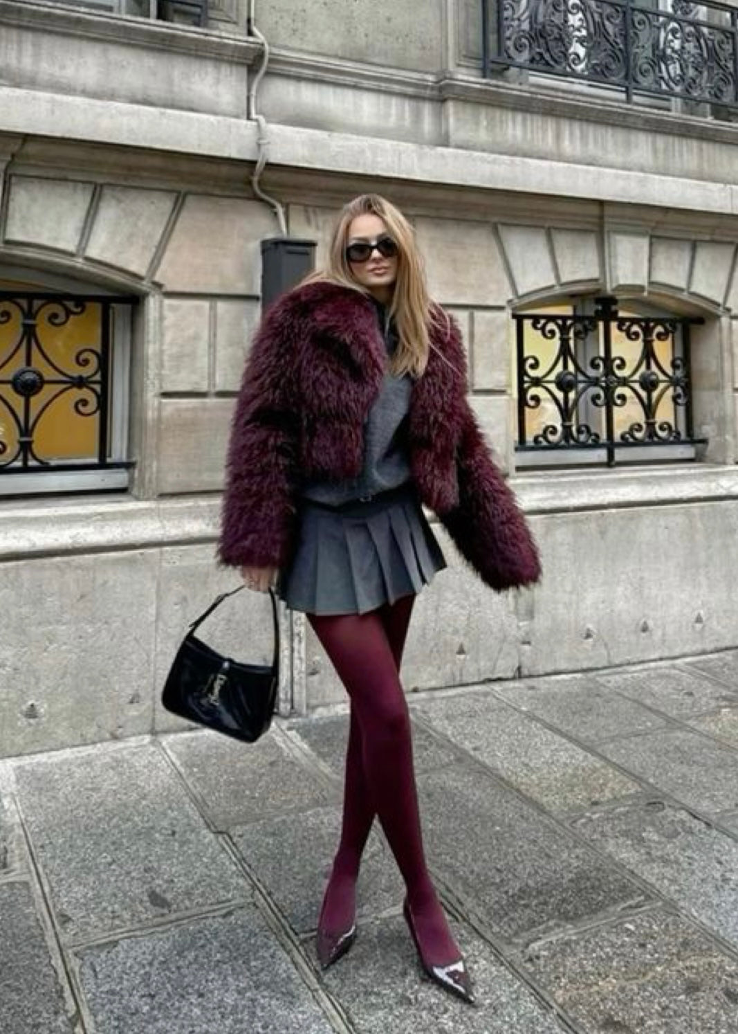 burgundy tights with dress Burgundy tights or Burgundy Accents : r/OUTFITS
