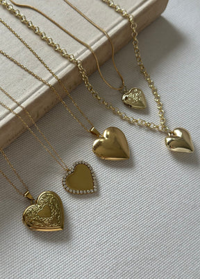 قلادة القلب المتألق