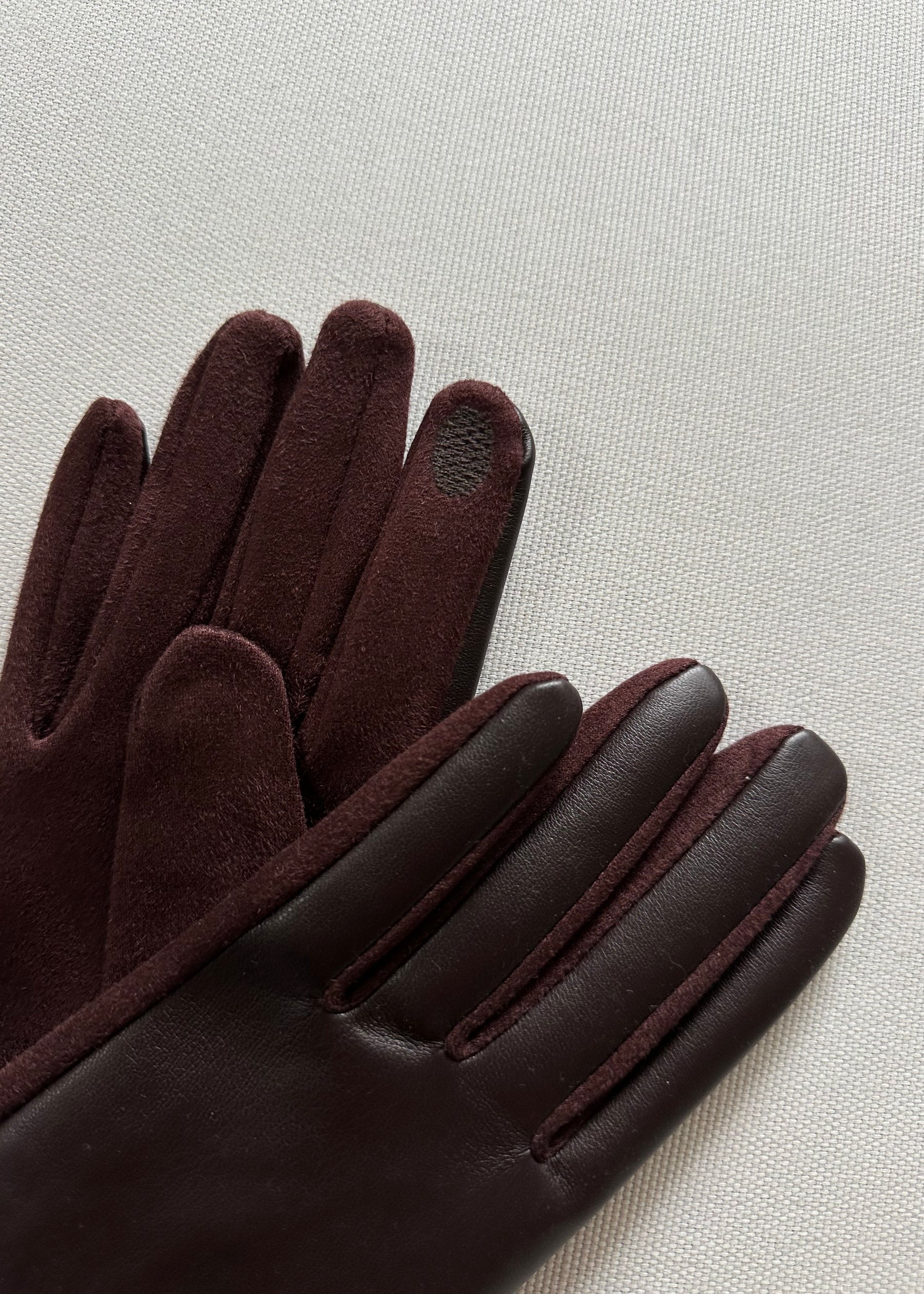 Elizabeth Suede Gloves