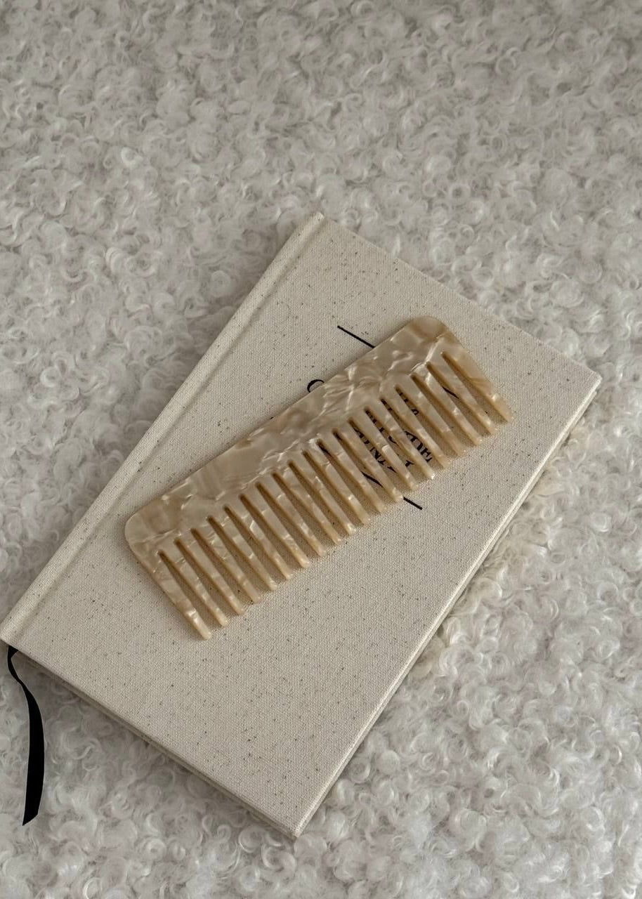 Lucie Hair Comb