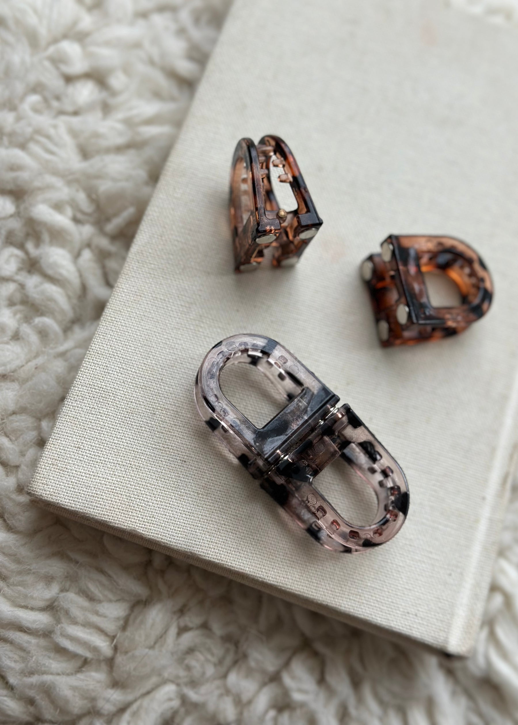 Wild Chérie Magnetic Hair Clip