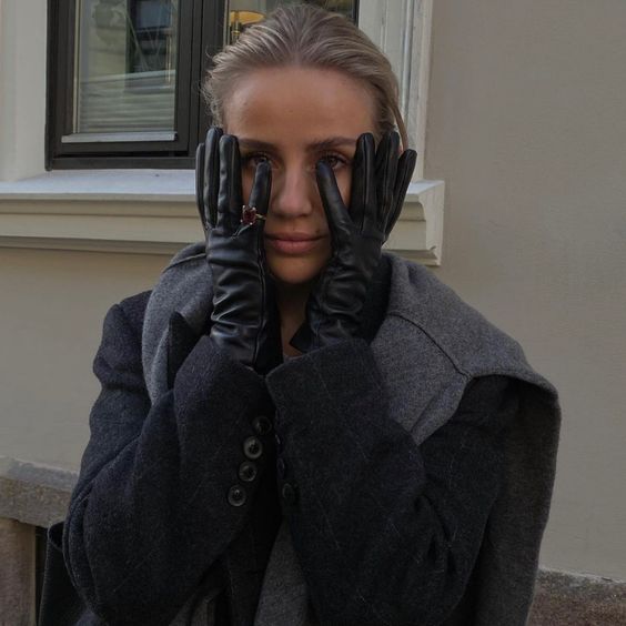 Sasha Gloves