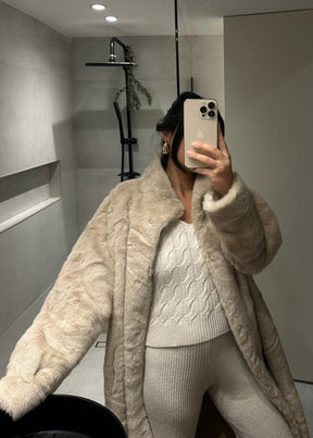 معطف الفرو جولييت