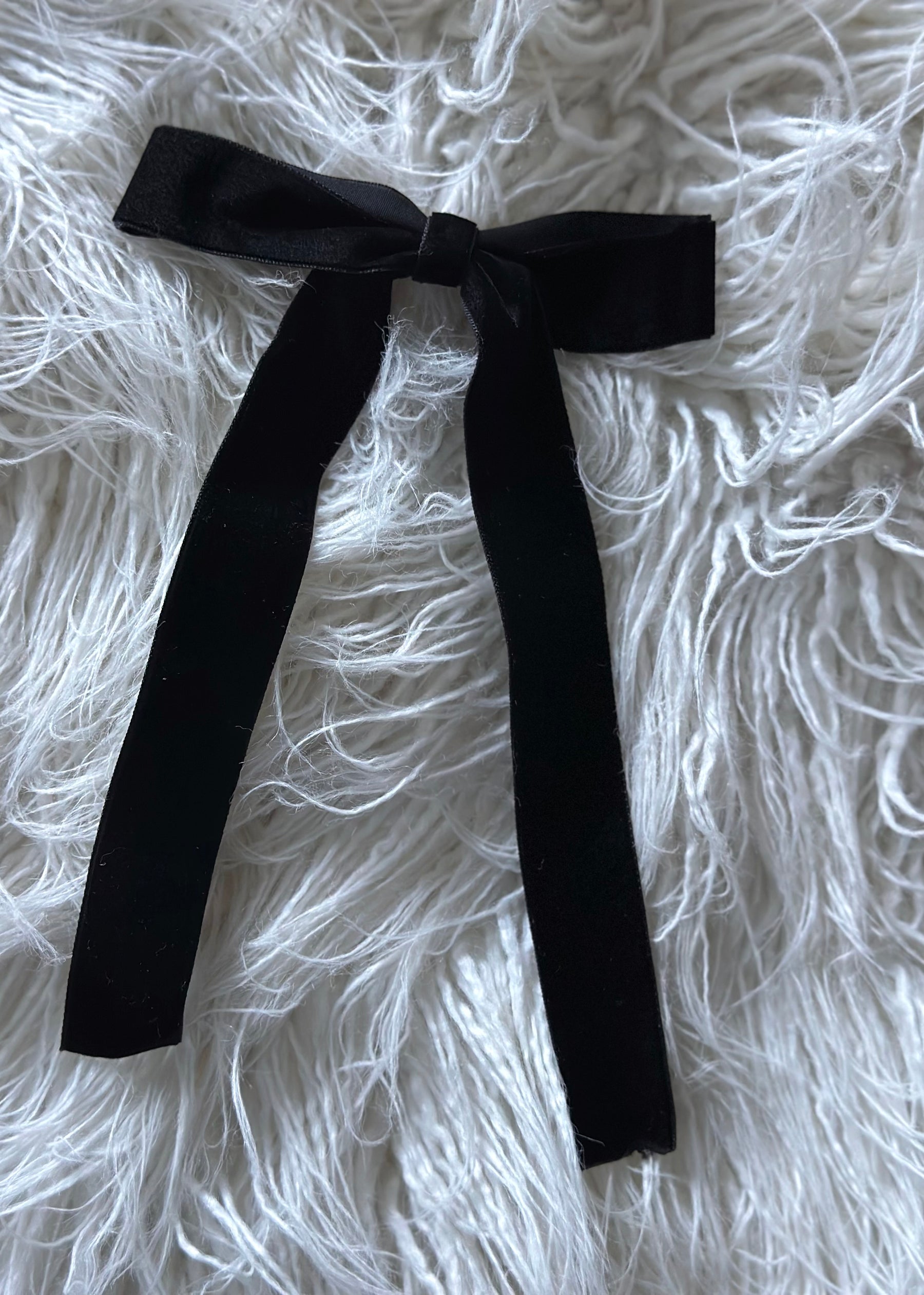 Daisy Velvet Bow Hair Clip