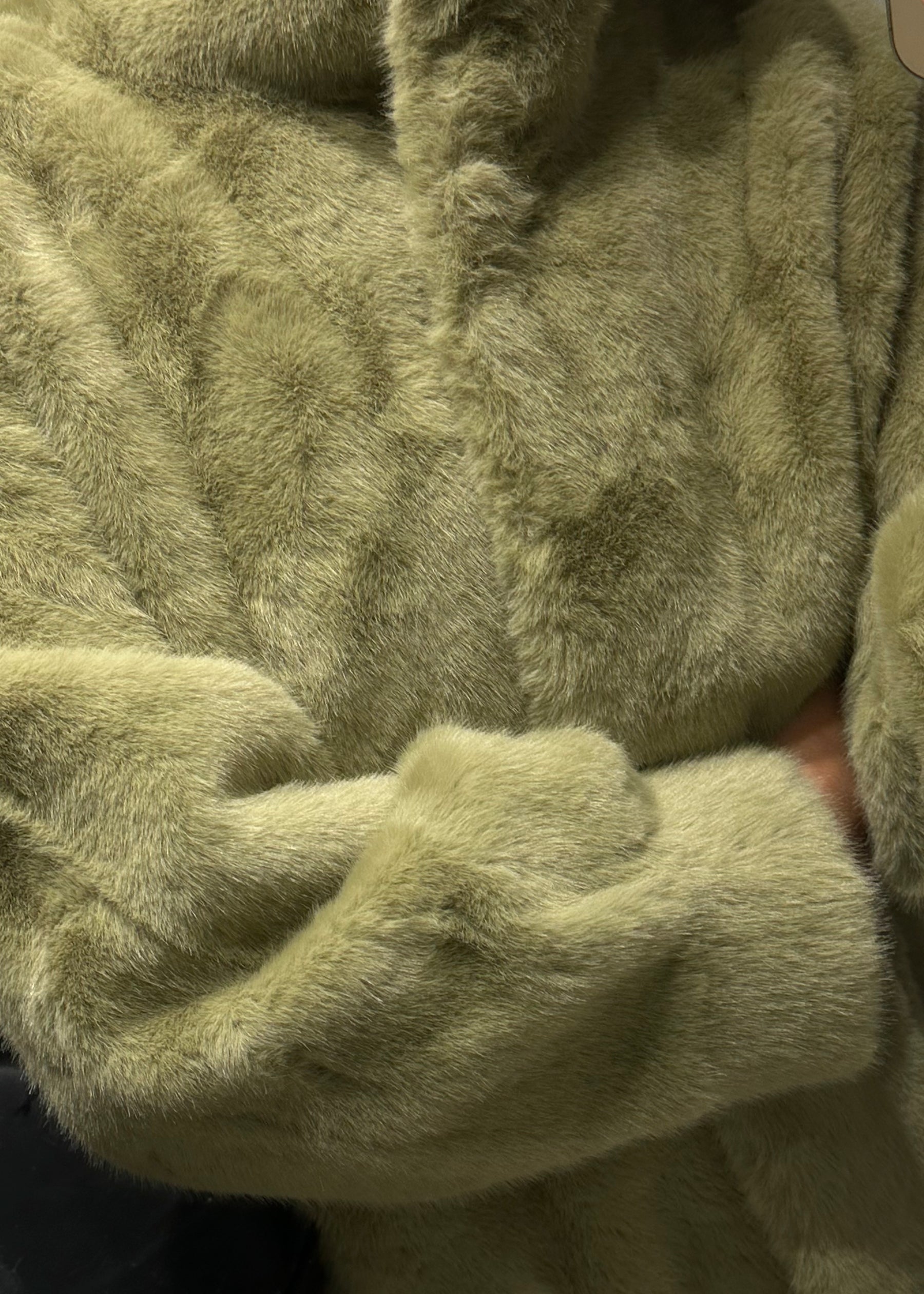 معطف الفرو جولييت