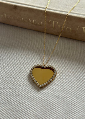 قلادة القلب المتألق