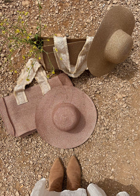 Elinda Straw Bag