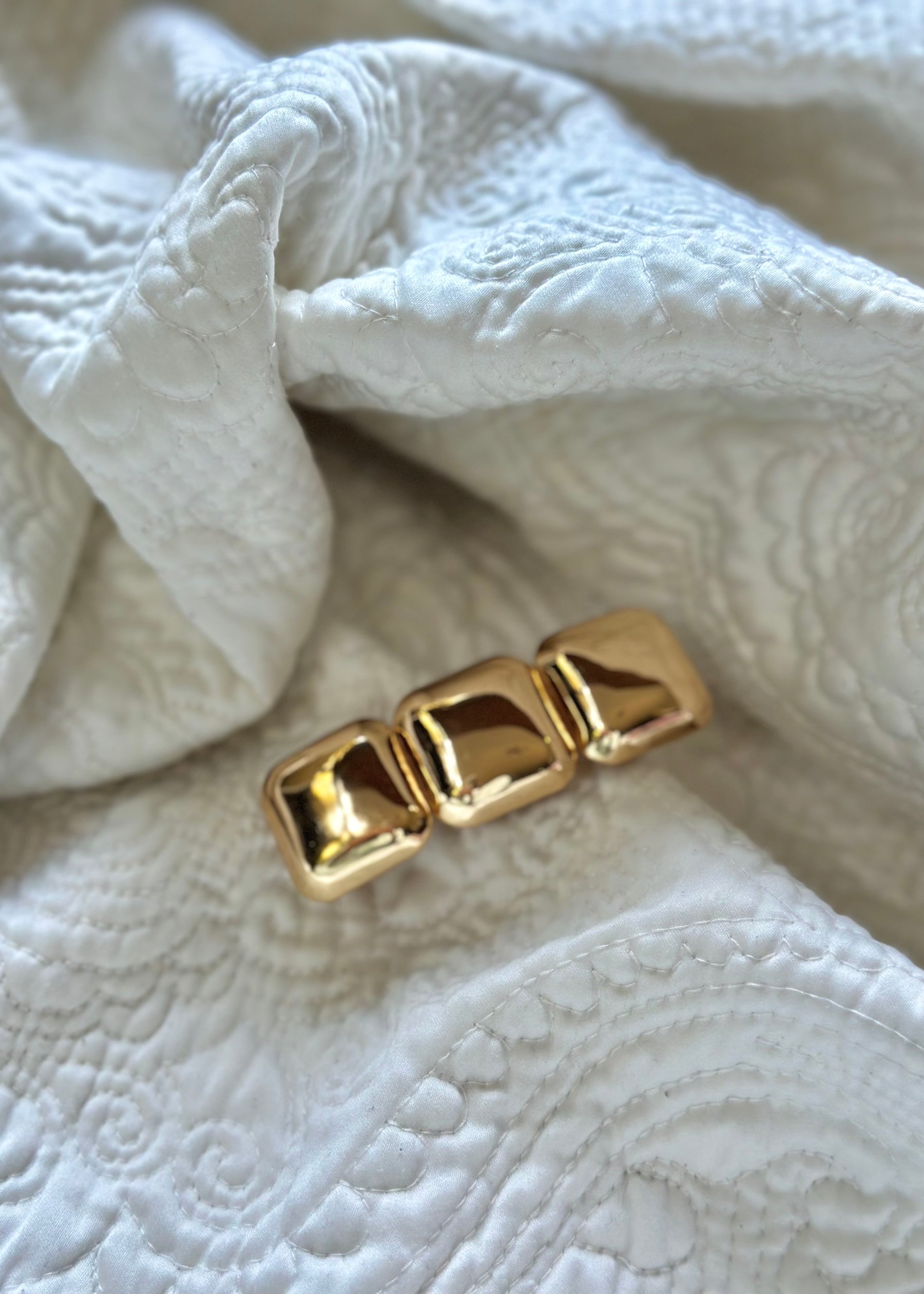 Isabella Bar Barrette