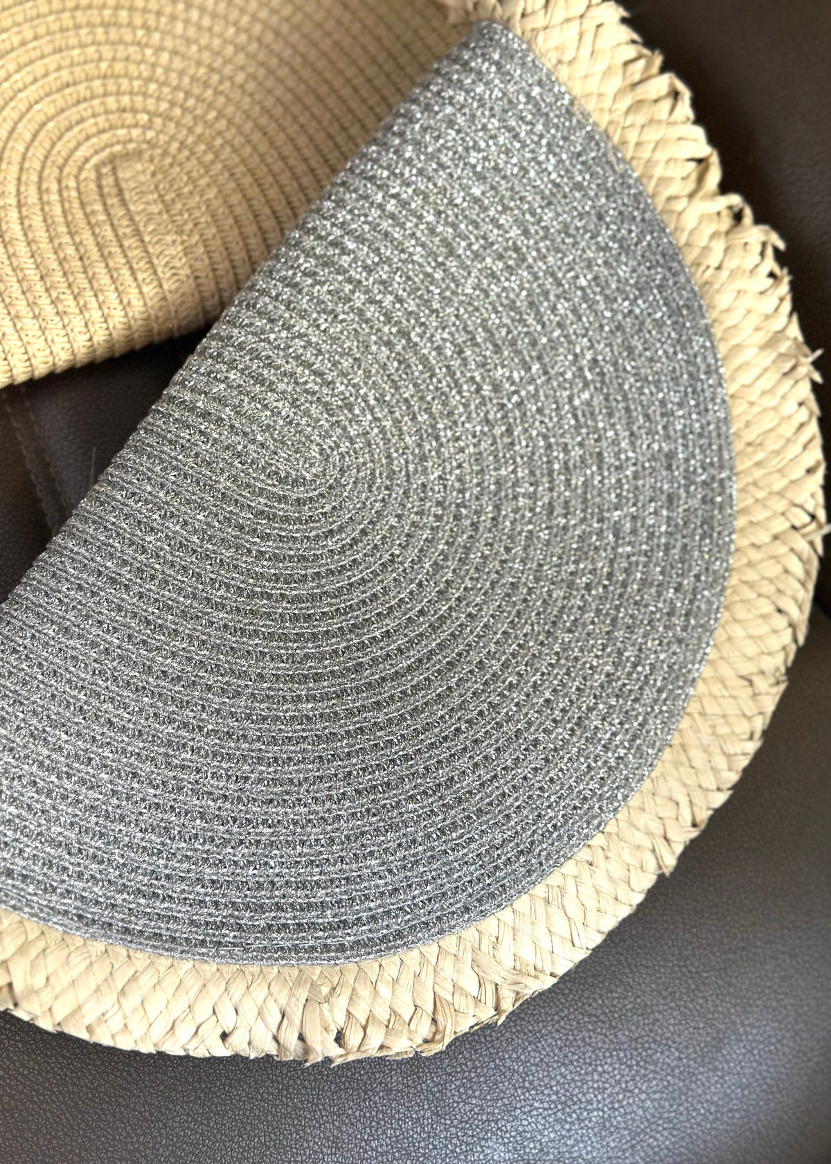 Lara Straw Clutch