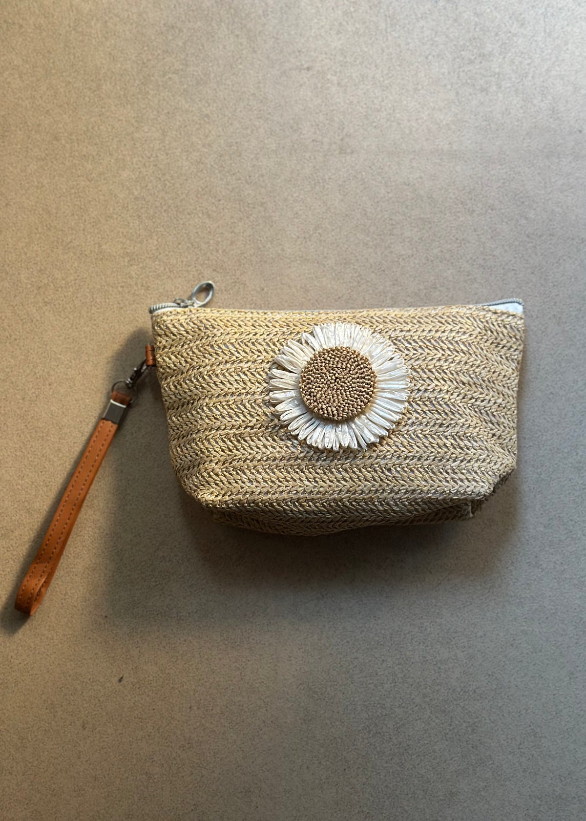 Ellie Straw Pouch