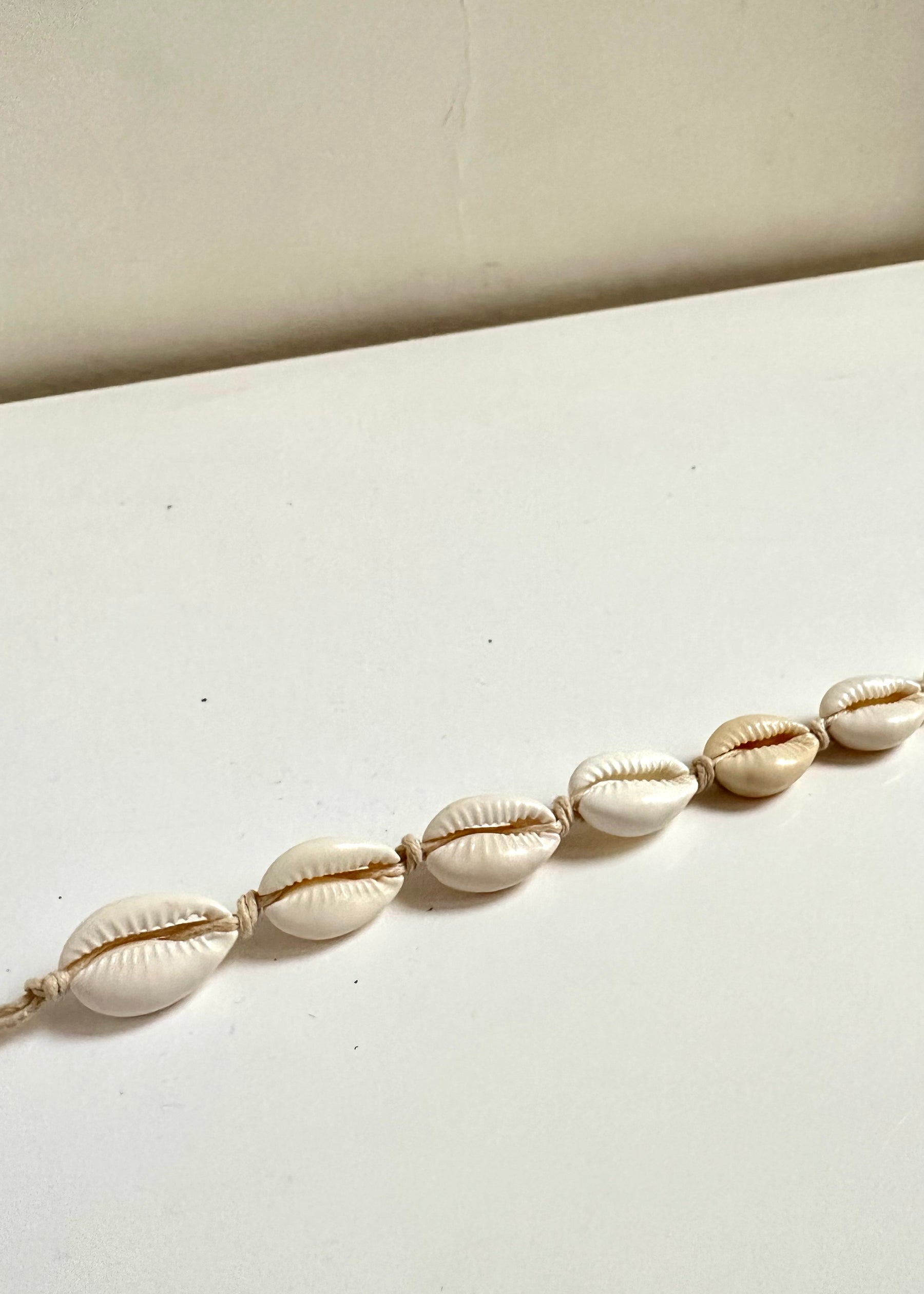 Hollister necklaces for guys hot sale