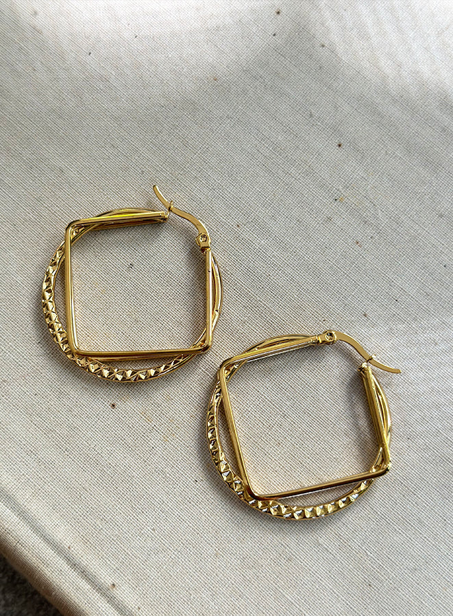 Layla Hoops