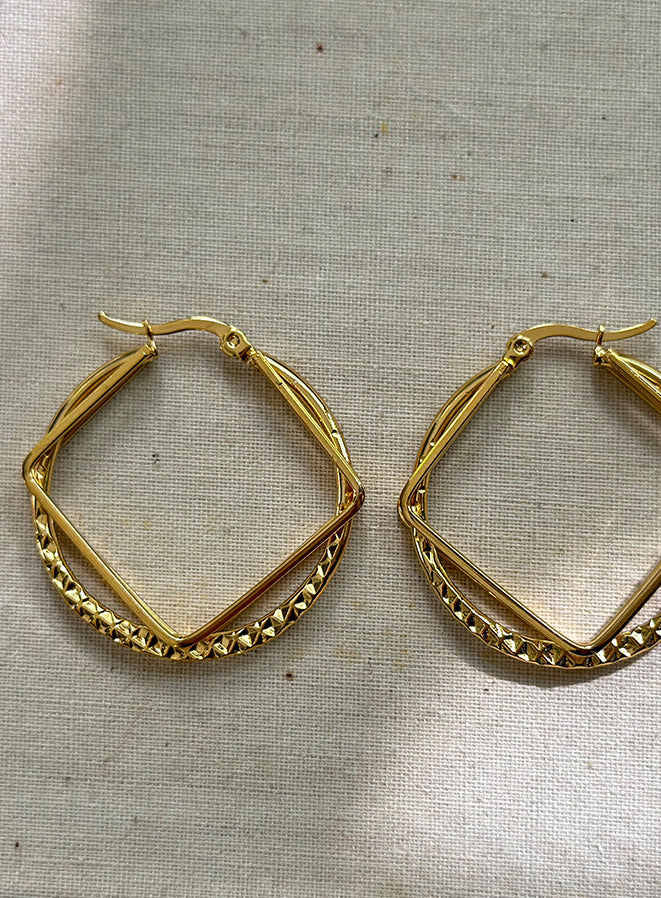 Layla Hoops